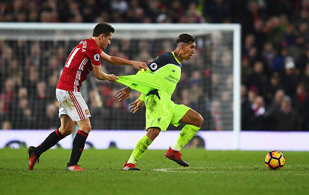 以脚下配合 以脚下配合