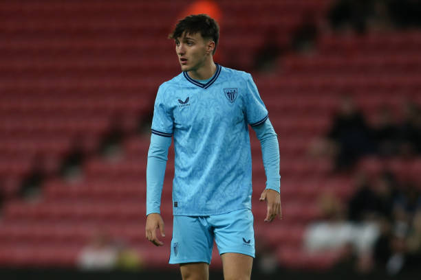 队长称赞利 队长称赞利