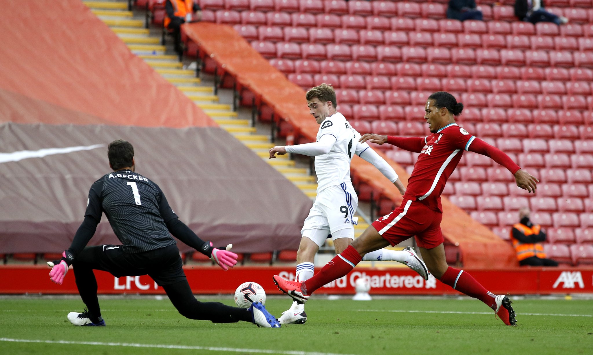 任分析员 任分析员